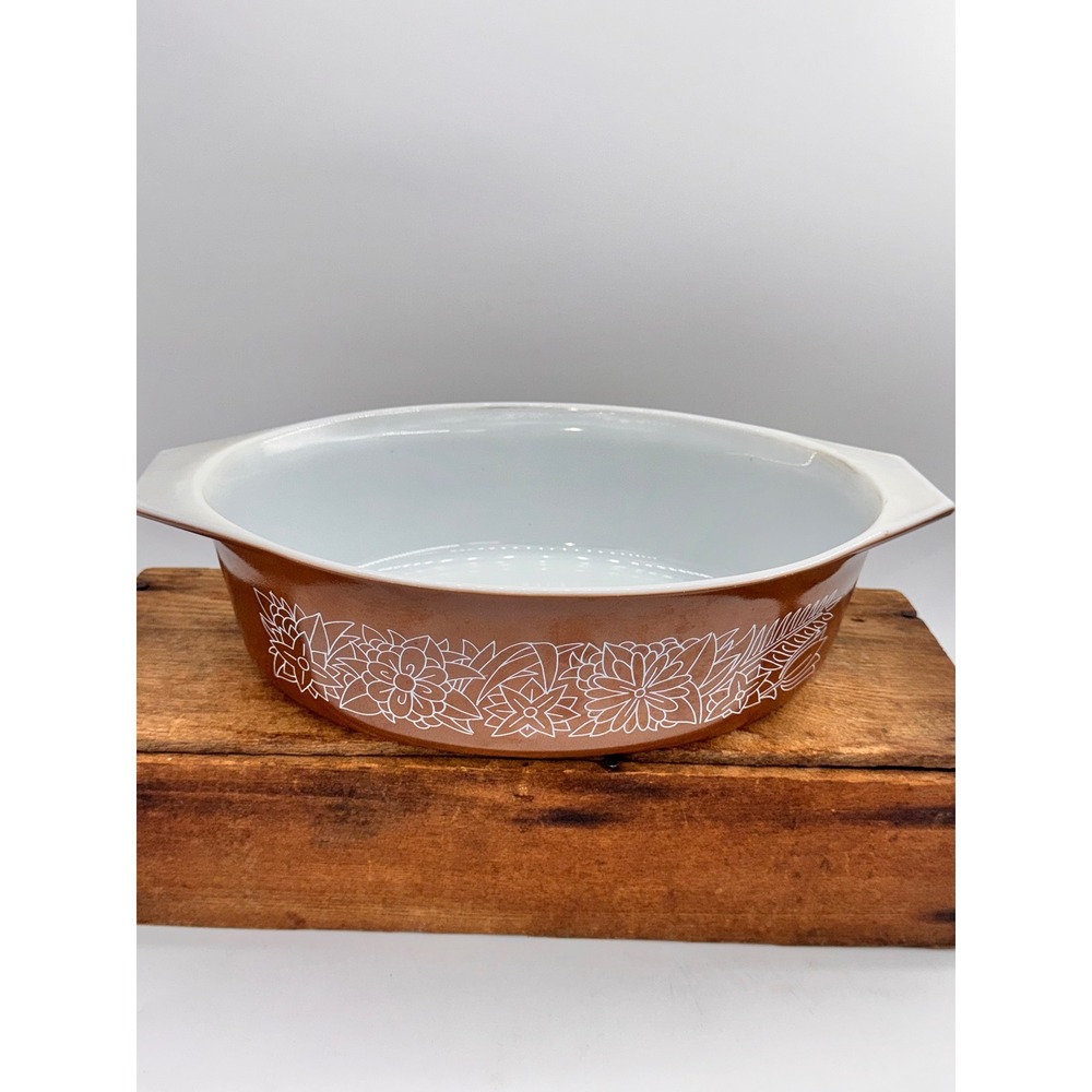 Pyrex Woodland Floral Brown Glass 045 2.5qt Casserole Serving Dish Vintage